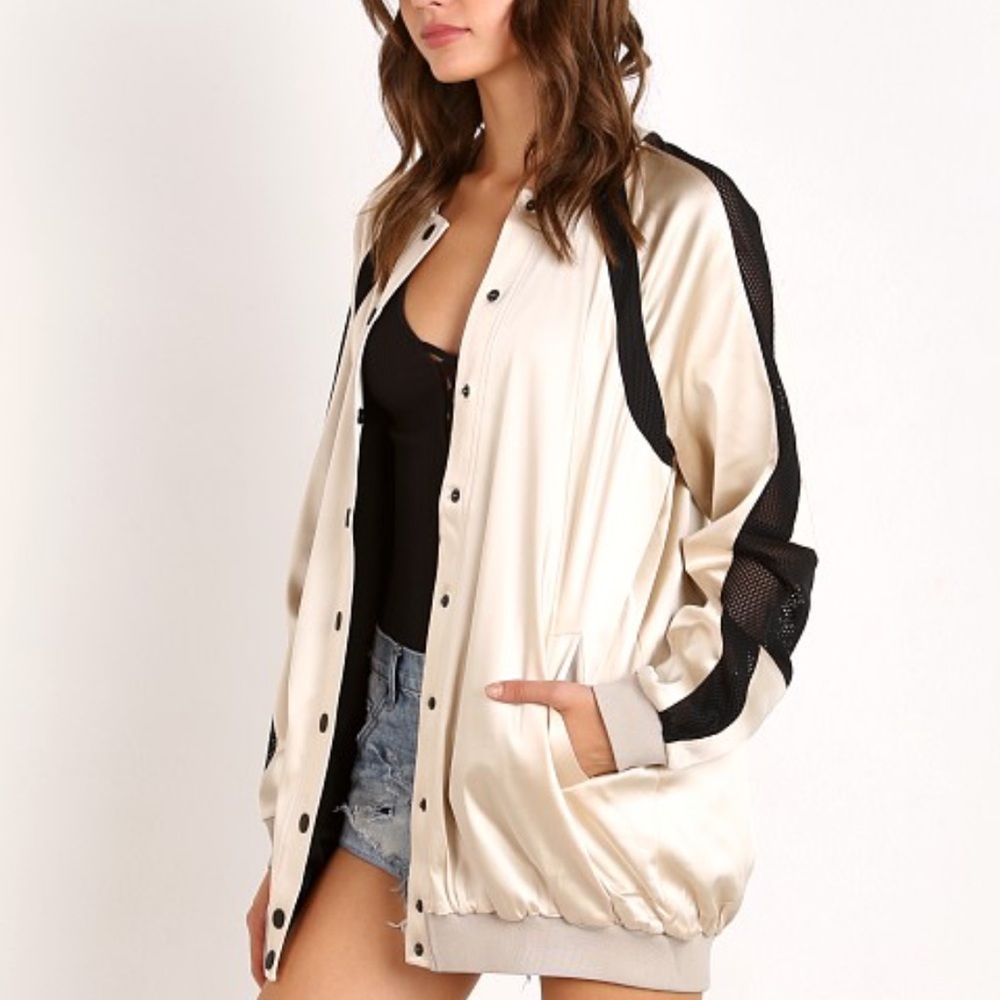 NWT Kendall & Kylie Oversized Satin Bomber Jacket